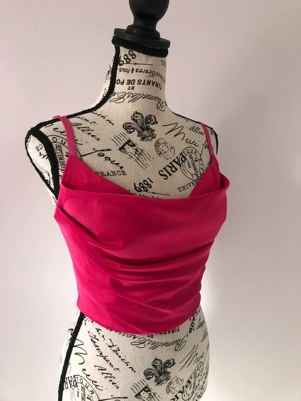 🌸 Satin Fuchsia Strappy Top - Estimated Size S/M - Very Good Condition – photo 10